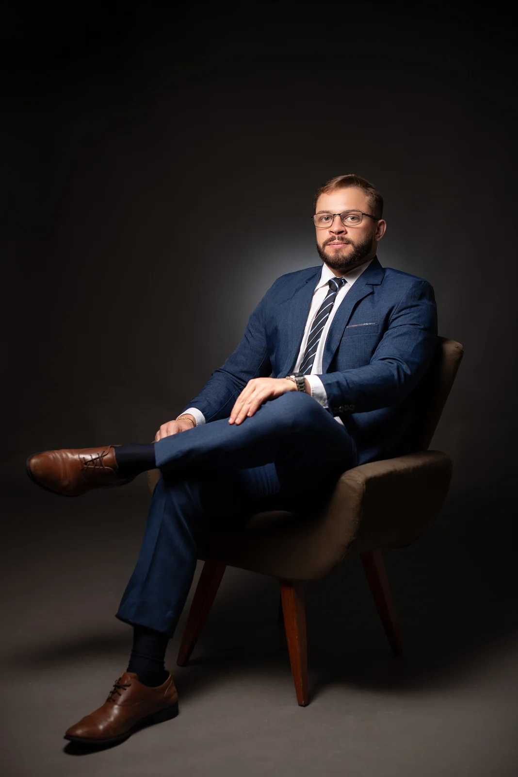 Dr. Michel Florêncio sentado no escritório